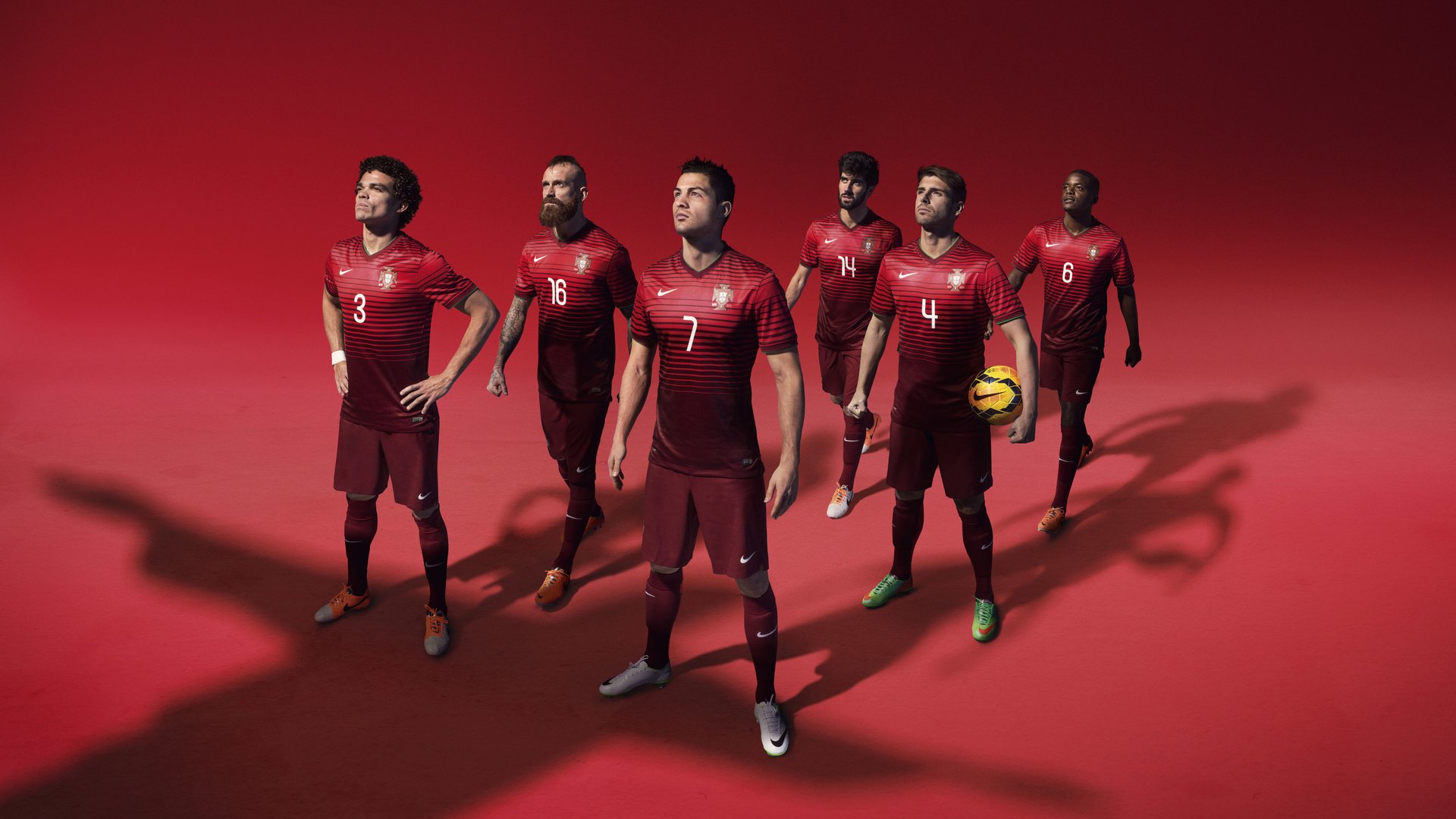 国王后卫表示球队凝聚力比上赛季更强，国王队球员